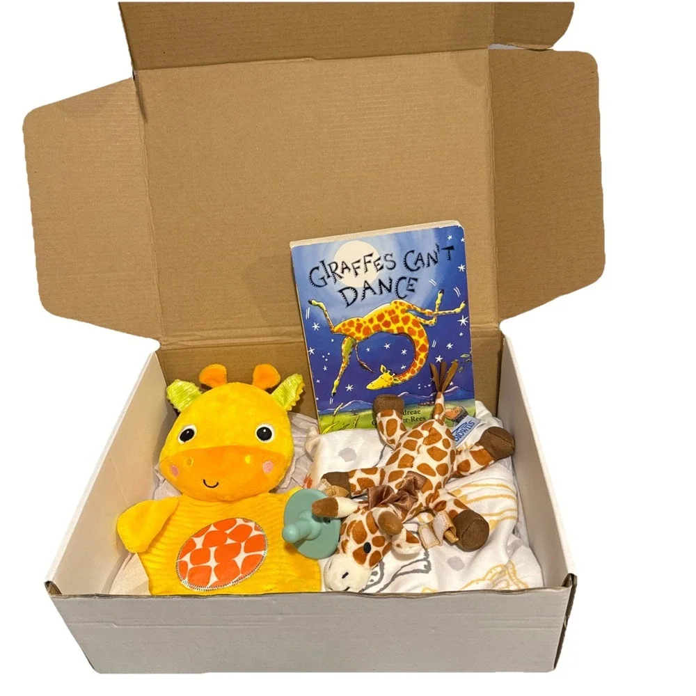 Unisex Baby Shower Animal Theme Gifts, Giraffe Pjs, Lovey, Pacifier Toy & Book‎